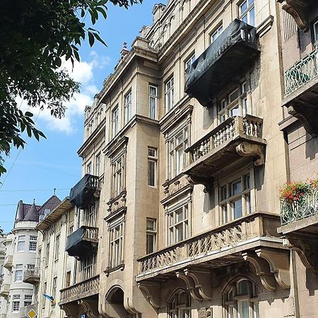 Mini-Hotel Under The Roof Lemberg Exterior foto